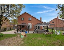 26 TELFER Court - 5