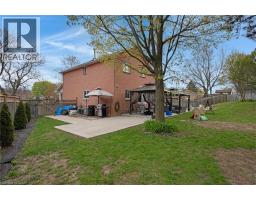 26 TELFER Court - 6