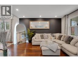26 TELFER Court - 9