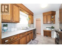 88 GILMOUR Crescent - 11