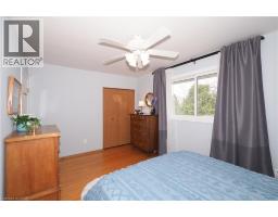 88 GILMOUR Crescent - 14