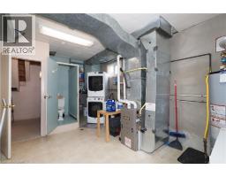 88 GILMOUR Crescent - 24