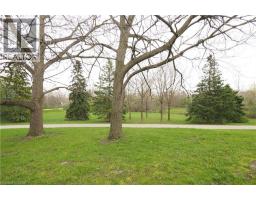 88 GILMOUR Crescent - 33