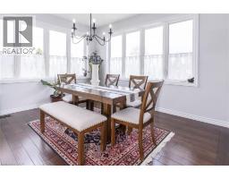 6 MACNEIL Court - 11
