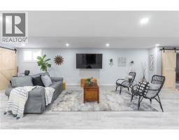 6 MACNEIL Court - 20