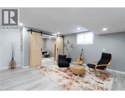 6 MACNEIL Court - 22