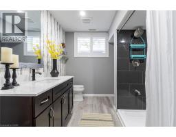 6 MACNEIL Court - 27