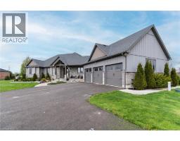 6 MACNEIL Court - 28