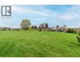 6 MACNEIL Court - 29