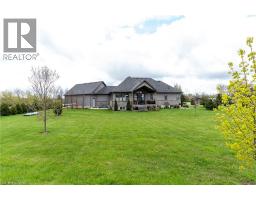 6 MACNEIL Court - 31
