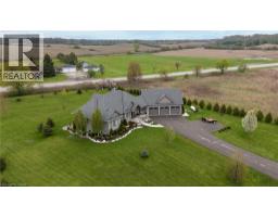 6 MACNEIL Court - 37
