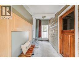 186 NORWICH Avenue - 33