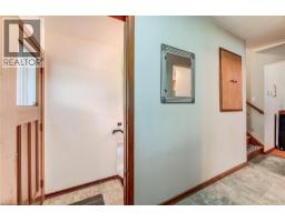 18 QUEENSTON Crescent - 10