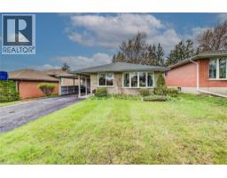 18 QUEENSTON Crescent - 4