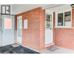 18 QUEENSTON Crescent - 43