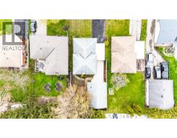 18 QUEENSTON Crescent - 48