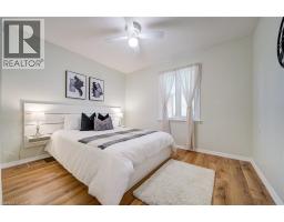 105 WEIR Street S - 11