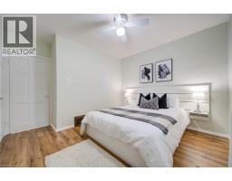 105 WEIR Street S - 12