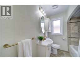 105 WEIR Street S - 15