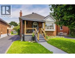 105 WEIR Street S - 2