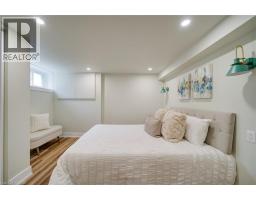 105 WEIR Street S - 21