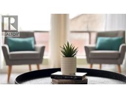 300 KEATS Way UnitNo. 207 - 4