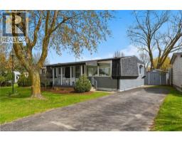 33 FAIRVIEW Crescent - 2