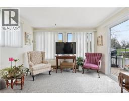 33 FAIRVIEW Crescent - 22