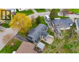 33 FAIRVIEW Crescent - 30