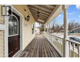 3952 VICTORIA Avenue - 2