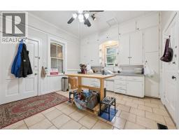 105 SNYDER S Road W - 11
