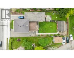 105 SNYDER S Road W - 37