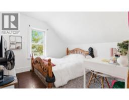 572 DOWNIE Street - 31