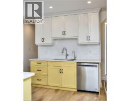 2 ESSON Street - 19