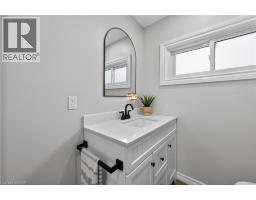 34 OTTAWA Street S - 27