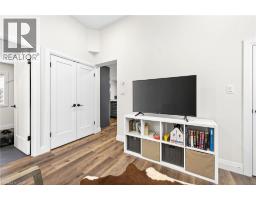 255 MACNAB Street - 20