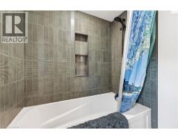 255 MACNAB Street - 27