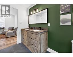 255 MACNAB Street - 28