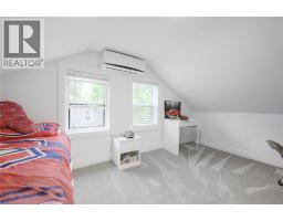 255 MACNAB Street - 36