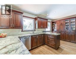 692 COURTLAND Place - 16