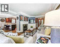 692 COURTLAND Place - 9