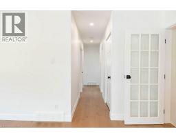 22 CHARLOTTE Crescent - 13