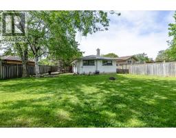 22 CHARLOTTE Crescent - 35