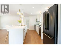 22 CHARLOTTE Crescent - 5