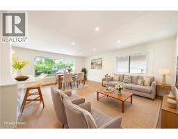 22 CHARLOTTE Crescent - 8