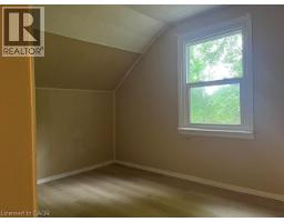 21 WEST Street - 25