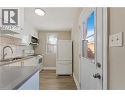 187 BARTON Street W - 3