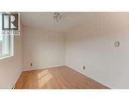 565 GREENFIELD Avenue UnitNo. 212 - 26