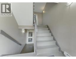 565 GREENFIELD Avenue UnitNo. 212 - 7
