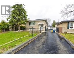 78 MARKSON Crescent - 3